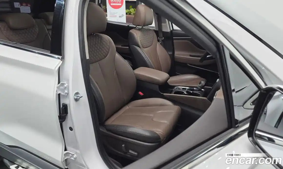 Hyundai Santa Fe 2019 2.0 Автомат в Москве № 927898, фото 9