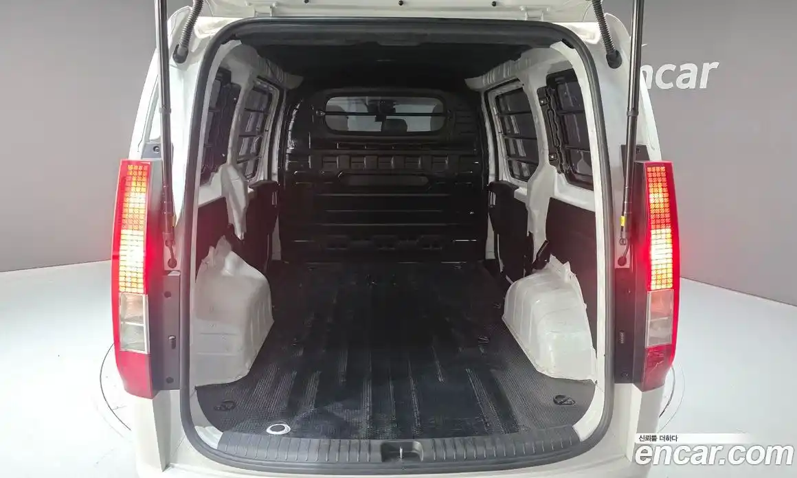 Hyundai Staria 2025 3.5 Автомат в Москве № 970664, фото 20