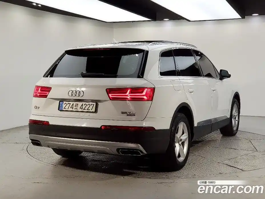 Audi Q7 2016 3.0 Автомат в Москве № 971606, фото 4