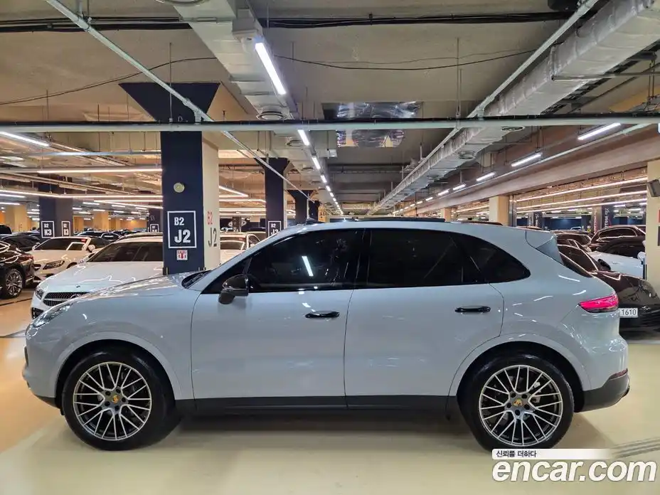 Porsche Cayenne 2023 3.0 гидро в Москве № 974467, фото 5