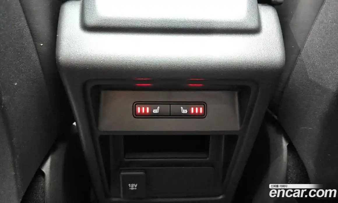 Land Rover Discovery Sport 2018 2.0 гидро в Москве № 975444, фото 18