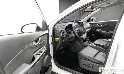 Hyundai Kona 2018 1.6 Автомат в Москве № 1002479, миниатюра 11