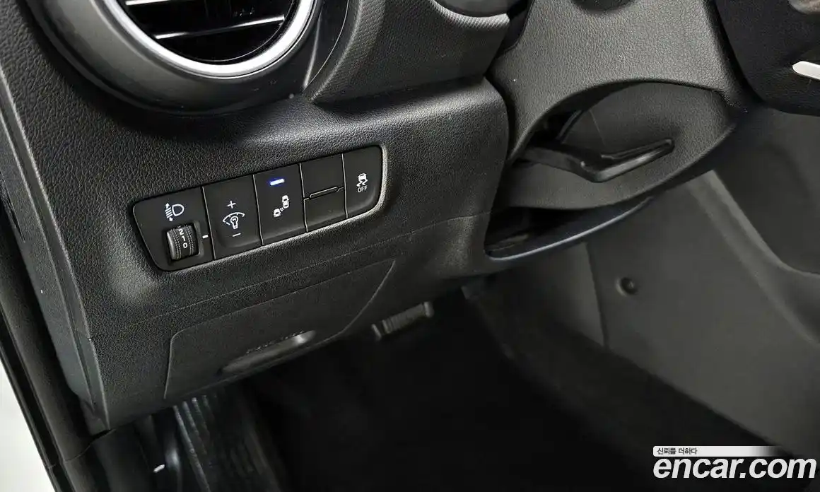 Hyundai Kona 2018 1.6 Автомат в Москве № 1002479, фото 14