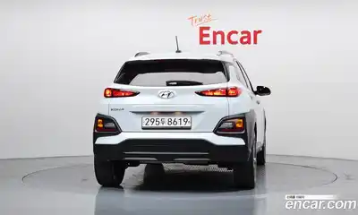 Hyundai Kona 2018 1.6 Автомат в Москве № 1002479, миниатюра 4
