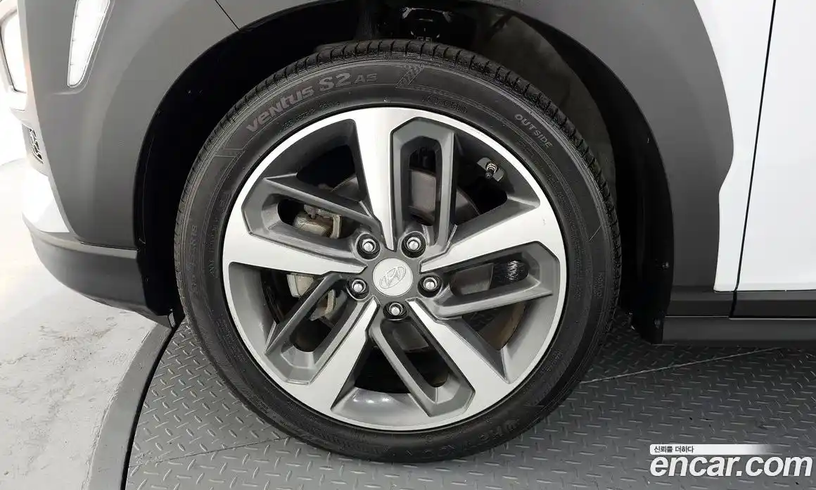 Hyundai Kona 2018 1.6 Автомат в Москве № 1002479, фото 5