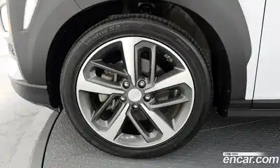 Hyundai Kona 2018 1.6 Автомат в Москве № 1002479, миниатюра 5