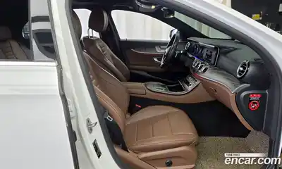 Mercedes-Benz E-Class 2022 2.0 гидро, миниатюра 11