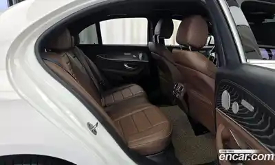 Mercedes-Benz E-Class 2022 2.0 гидро, миниатюра 12