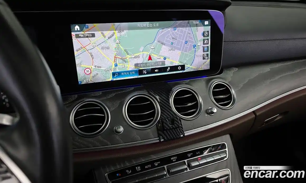Mercedes-Benz E-Class 2022 2.0 гидро, фото 14