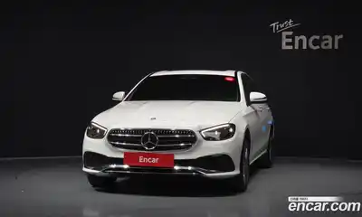 Mercedes-Benz E-Class 2022 2.0 гидро, миниатюра 3