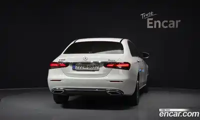 Mercedes-Benz E-Class 2022 2.0 гидро, миниатюра 4
