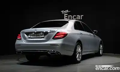 Mercedes-Benz E-Class 2018 2.0 гидро в Москве № 1006528, миниатюра 2