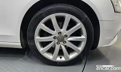 Audi A4 2014 2.0 Автомат в Москве № 1007988, миниатюра 5