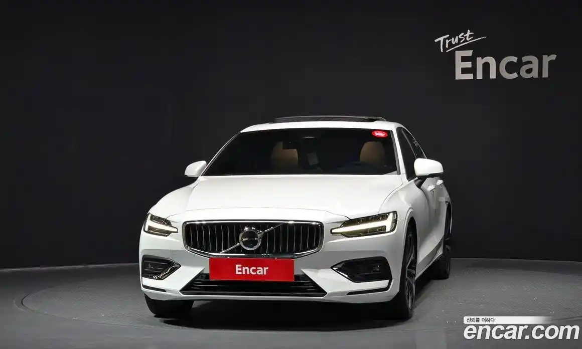 Volvo S60 2024 2.0 гидро в Москве № 1008460, фото 3