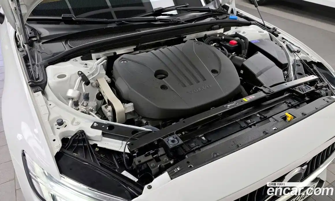 Volvo S60 2024 2.0 гидро в Москве № 1008460, фото 6