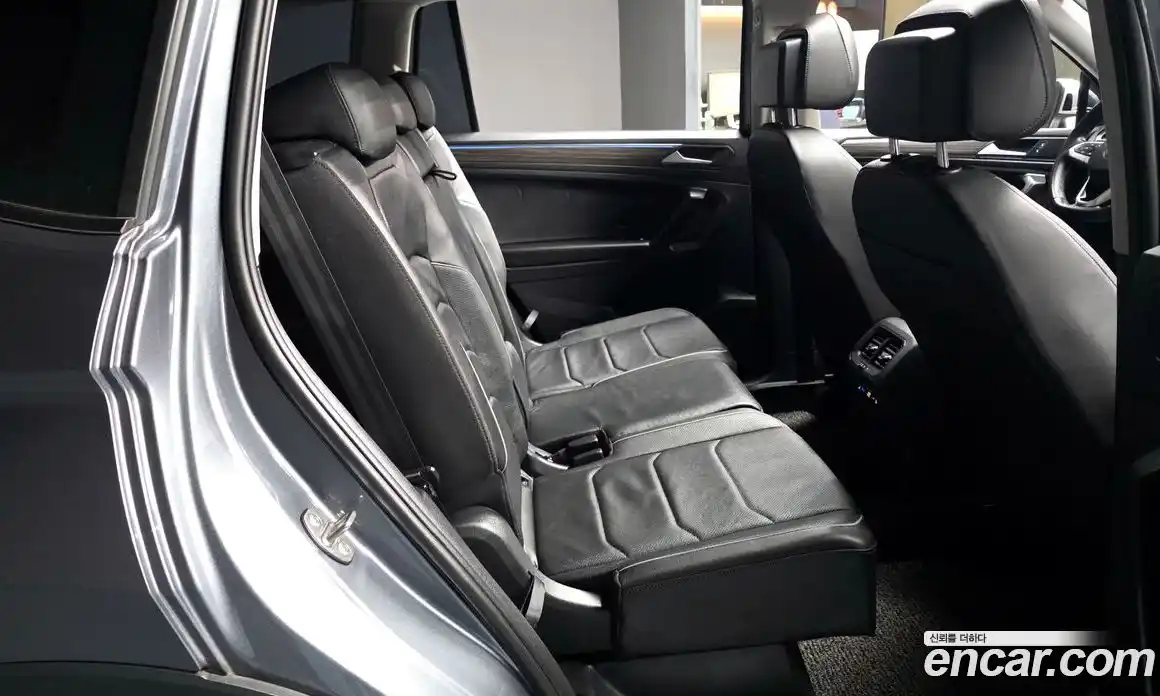 Volkswagen Tiguan 2023 2.0 гидро в Москве № 1014587, фото 12