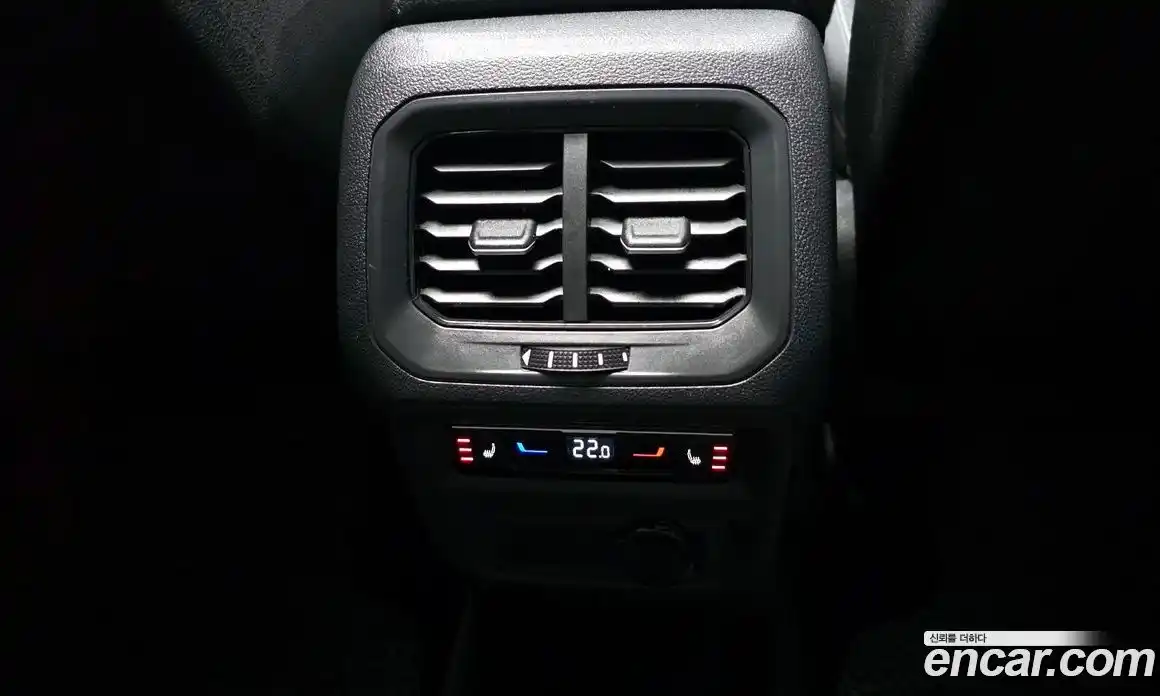 Volkswagen Tiguan 2023 2.0 гидро в Москве № 1014587, фото 18