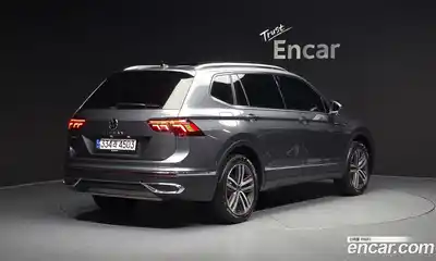 Volkswagen Tiguan 2023 2.0 гидро в Москве № 1014587, миниатюра 2
