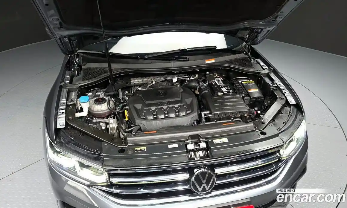 Volkswagen Tiguan 2023 2.0 гидро в Москве № 1014587, фото 6