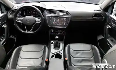Volkswagen Tiguan 2023 2.0 гидро в Москве № 1014587, миниатюра 7