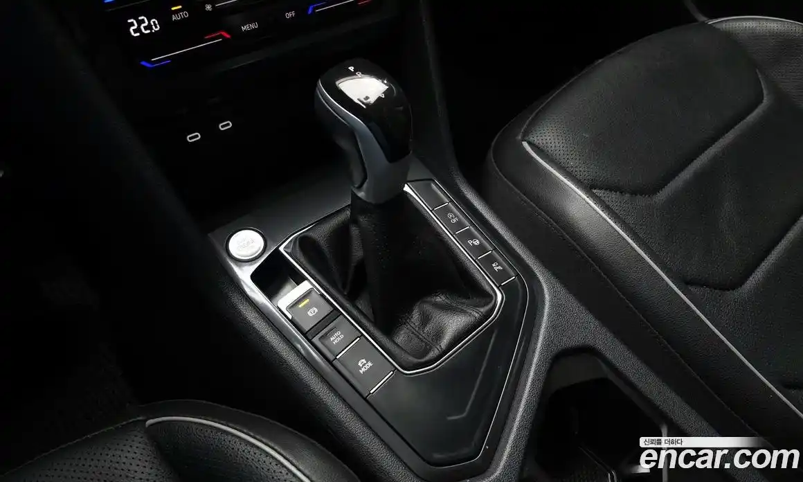 Volkswagen Tiguan 2023 2.0 гидро в Москве № 1014587, фото 9