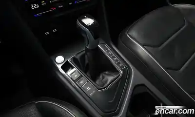Volkswagen Tiguan 2023 2.0 гидро в Москве № 1014587, миниатюра 9