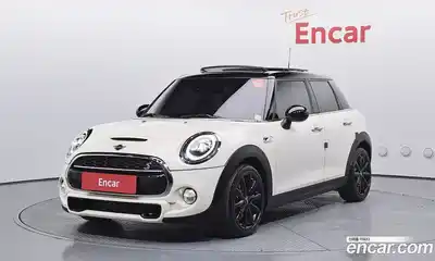 Mini Cooper, 2018