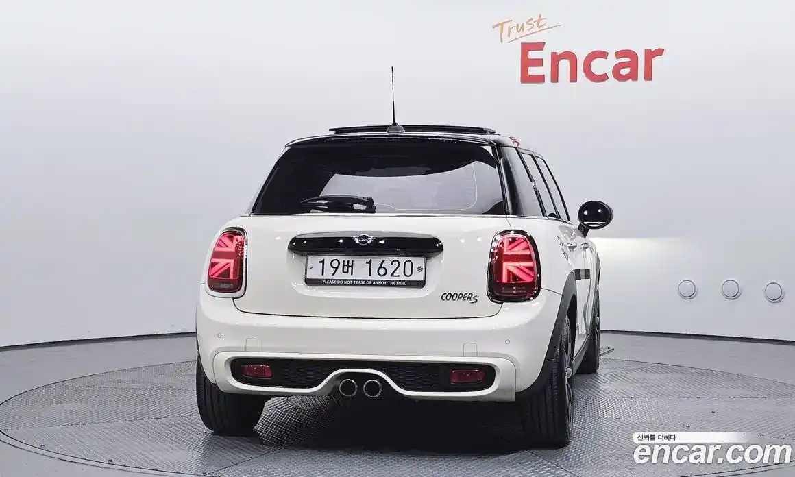 Mini Cooper 2018 2.0 гидро в Москве № 134584, фото 4
