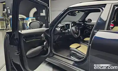 Mini Cooper 2023 2.0 гидро в Москве № 138590, миниатюра 11