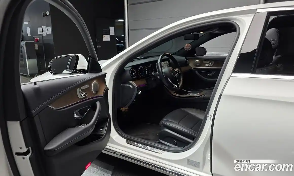 Mercedes-Benz E-Class 2022 2.0 гидро в Москве № 140215, фото 11