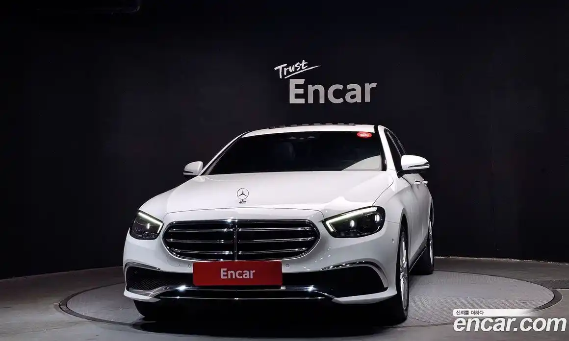 Mercedes-Benz E-Class 2022 2.0 гидро в Москве № 140215, фото 3