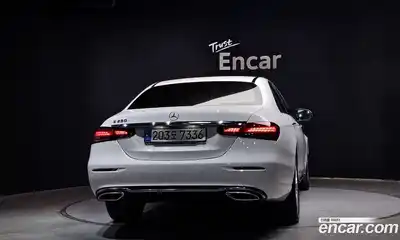 Mercedes-Benz E-Class 2022 2.0 гидро в Москве № 140215, миниатюра 4