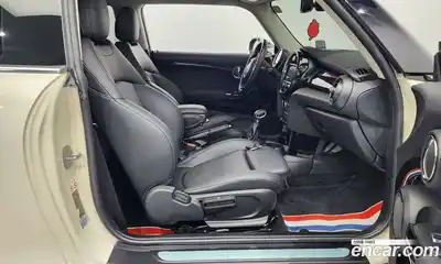 Mini Cooper 2018 1.5 гидро в Москве № 140955, миниатюра 11