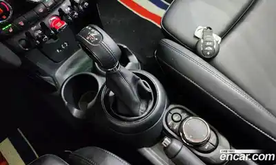 Mini Cooper 2018 1.5 гидро в Москве № 140955, миниатюра 9