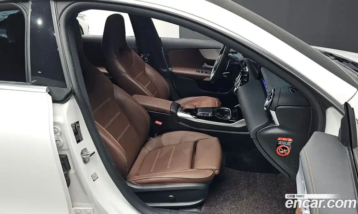 Mercedes-Benz CLA-Class 2023 2.0 гидро в Москве № 142125, фото 9