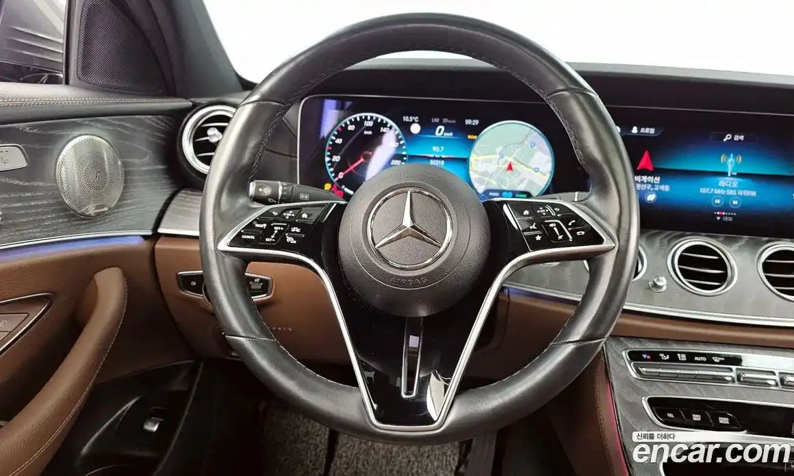 Mercedes-Benz E-Class 2022 2.0 гидро в Москве, фото 13