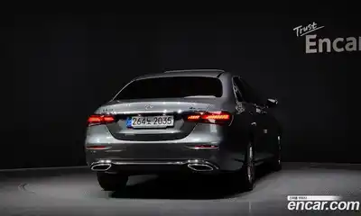 Mercedes-Benz E-Class 2022 2.0 гидро в Москве, миниатюра 4