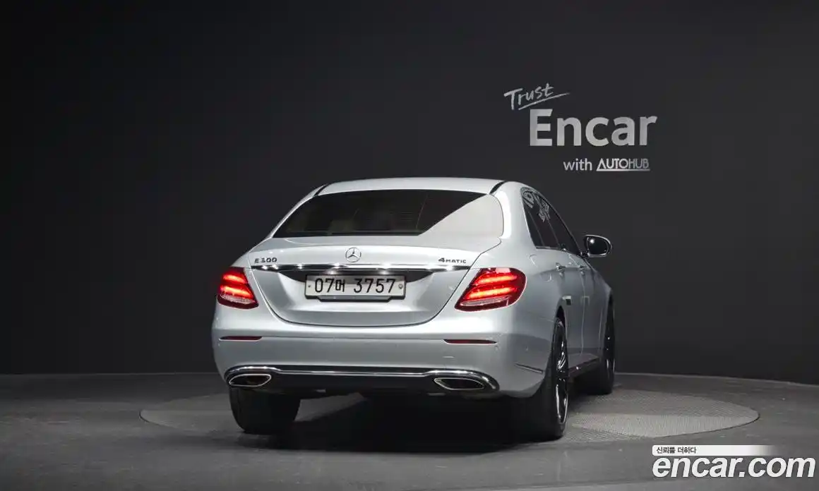 Mercedes-Benz E-Class 2018 2.0 гидро в Москве № 160649, фото 4