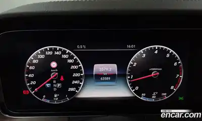 Mercedes-Benz E-Class 2018 2.0 гидро в Москве № 160649, миниатюра 8
