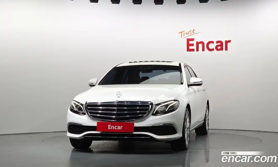 Mercedes-Benz E-Class 2018 2.0 гидро в Москве № 161486, фото 3