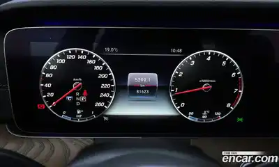Mercedes-Benz E-Class 2018 2.0 гидро в Москве № 161486, миниатюра 8