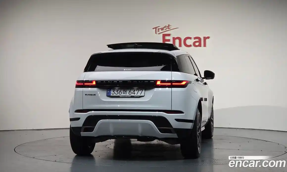 Land Rover Range-Rover Evoque 2024 2.0 гидро в Москве № 165956, фото 3