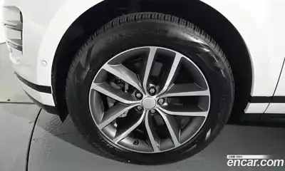 Land Rover Range-Rover Evoque 2024 2.0 гидро в Москве № 165956, миниатюра 4