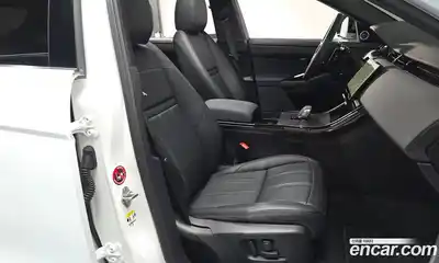 Land Rover Range-Rover Evoque 2024 2.0 гидро в Москве № 165956, миниатюра 9