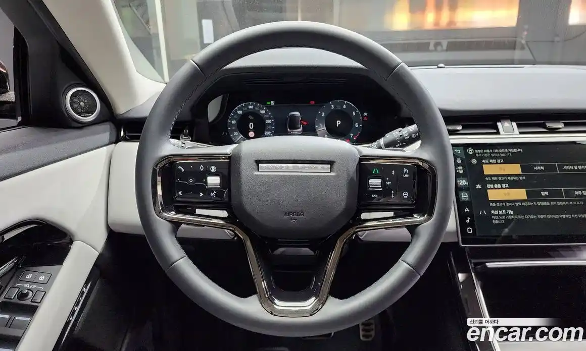 Land Rover Range-Rover Evoque 2024 2.0 гидро в Москве № 165993, фото 13