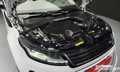 Land Rover Range-Rover Evoque 2024 2.0 гидро в Москве № 165993, миниатюра 6