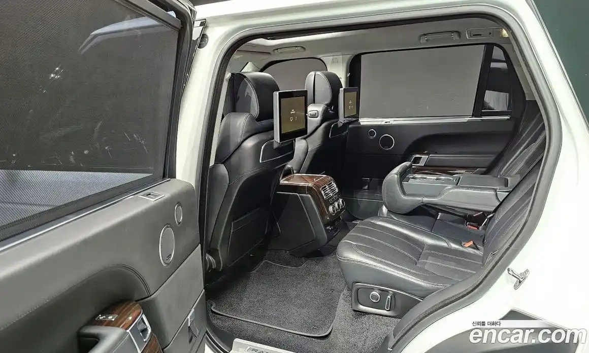 Land Rover Range-Rover 2016 4.4 гидро в Москве № 166718, фото 12