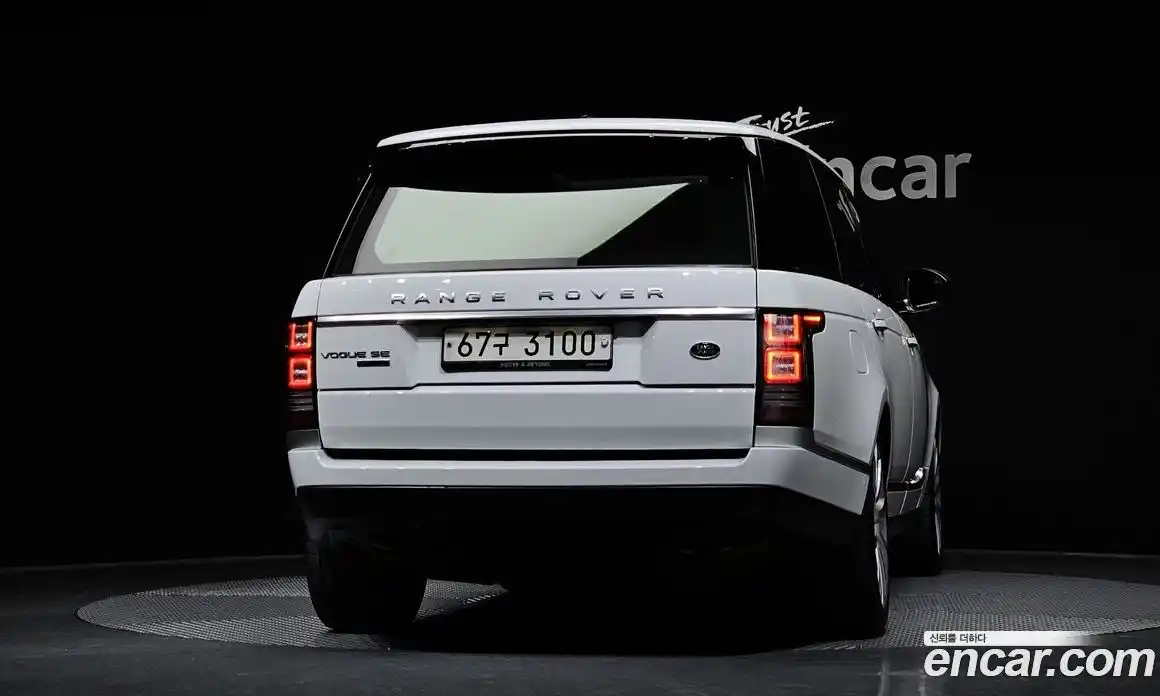 Land Rover Range-Rover 2016 4.4 гидро в Москве № 166718, фото 4