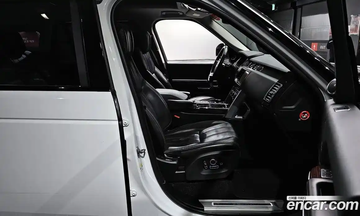 Land Rover Range-Rover 2016 4.4 гидро в Москве № 166718, фото 10
