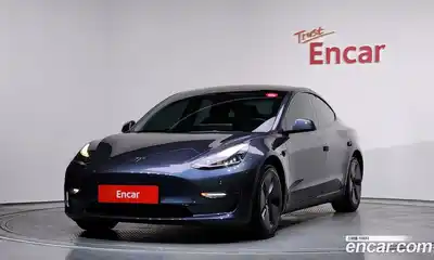 Tesla Model 3, 2022